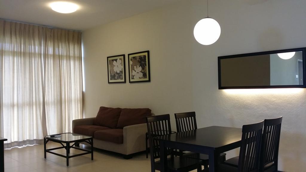 Jean Cleancomfy Apt Near Beach บาตูเฟอริงกี ห้อง รูปภาพ